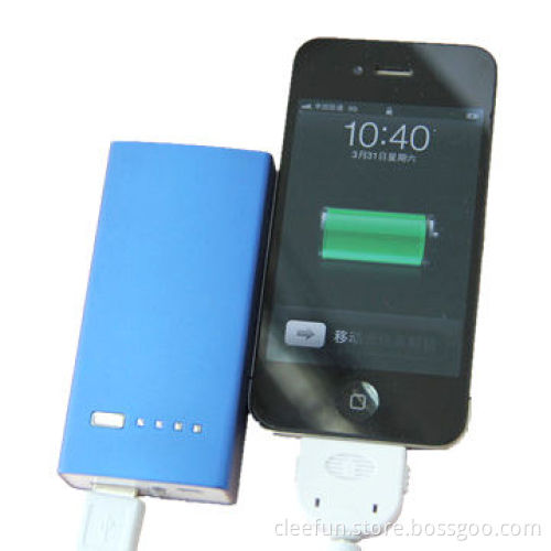 4,400mAh LED Light Battery Charger, Low Self-consumption for Smartphone/MID/PSP/GPS